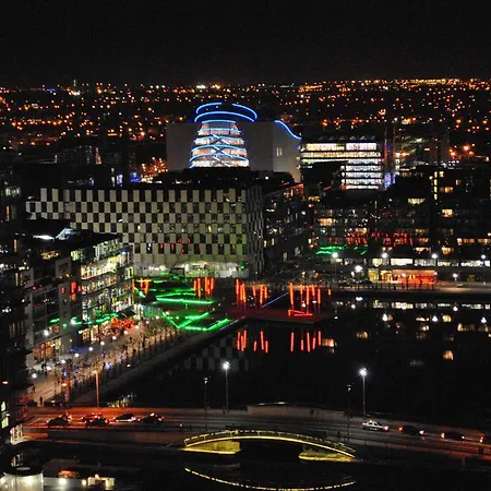 Apartment Grand Canal Dock Spacious Apt. *